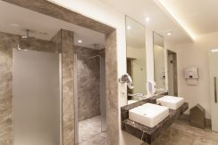 emapark Changing Room 2