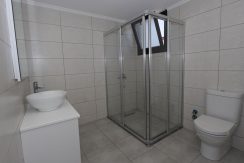Dogankoy Kıbrıs Girne ornek daire site içi (12)