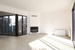Dogankoy Kıbrıs Girne ornek daire site içi (17)