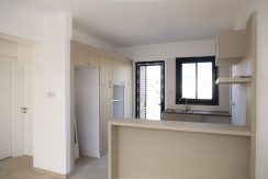 Dogankoy Kıbrıs Girne ornek daire site içi (18)