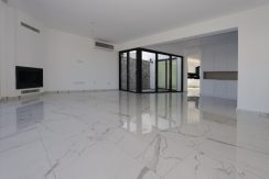 Dogankoy Kıbrıs Girne ornek daire site içi (5)