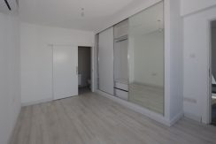 Dogankoy Kıbrıs Girne ornek daire site içi (7)