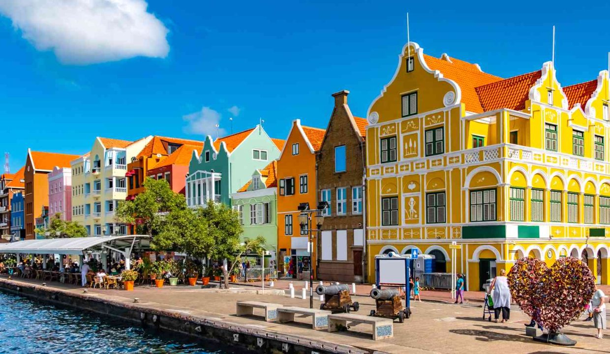How to Get to Curacao: Flights and Ferries