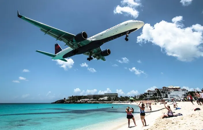 The Best Time to Visit Sint Maarten: Seasons, Festivals, and Weather Insights